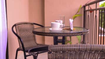 Single Room, Mountain View | Outdoor dining