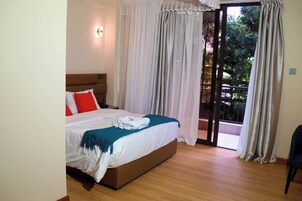 Habitación individual, vistas a la montaña | Escritorio, espacio para trabajar con un portátil, wifi gratis