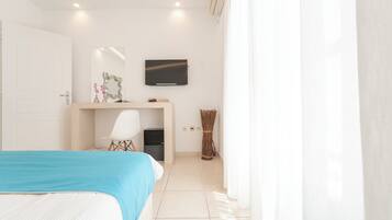 1 bedroom, internet, bed sheets