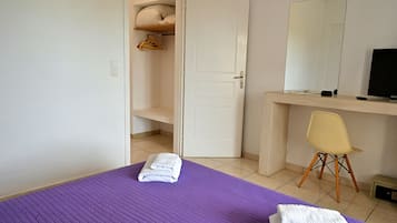 1 bedroom, internet, bed sheets