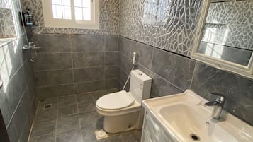 Family Apartment | Bathroom