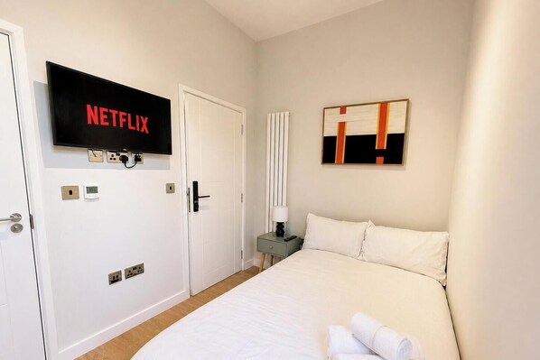 Room - Central Studio in the Heart of Hounslow! (Greater London)