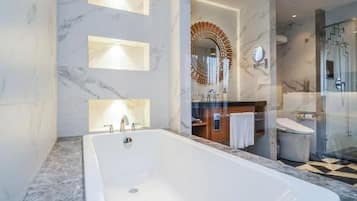 Kamar Double Superior, pemandangan kota | Kamar mandi