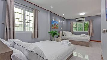 3 bedrooms, iron/ironing board, Internet, bed sheets