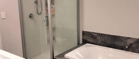 Shower, towels