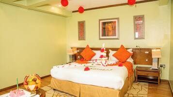 Deluxe Twin Room, Lake View | Premium bedding, pillowtop beds, minibar, in-room safe