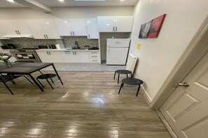 Private kitchen - DT Central Toronto Hotel (Toronto)