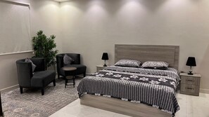 Room - Avenor Apartment- J1 1-bed room Apartment with Private Bathroom | Al Hamdaniyah (Jeddah)