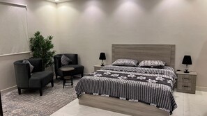 Room - Avenor Apartment- J1 1-bed room Apartment with Private Bathroom | Al Hamdaniyah (Jeddah)