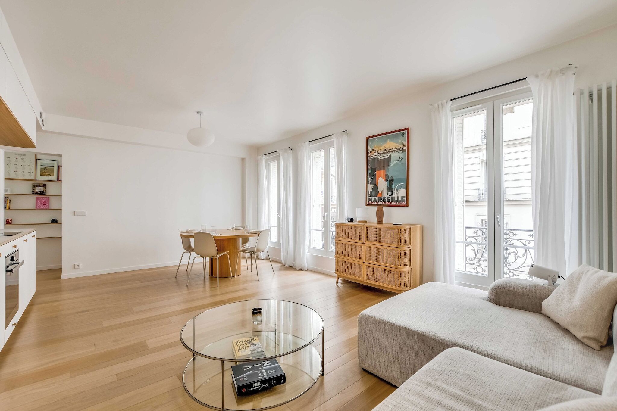 Smart TV, stereo, offices