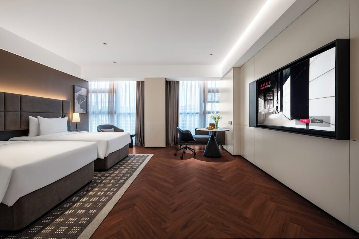 Phòng đôi cơ bản | Chăn bông, minibar với thức uống miễn phí, bàn