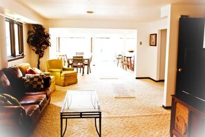 Living area - Yiayias’ 4-bedroom Cottage - walking distance to bothGrandHaven beaches and town (Grand Haven)