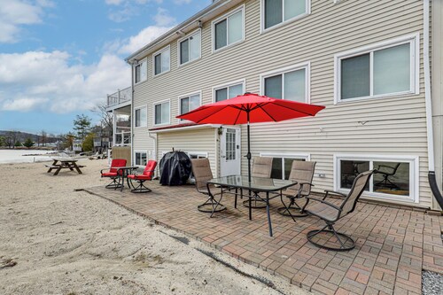 Beachfront Bliss on Newfound Lake! Bristol Condo