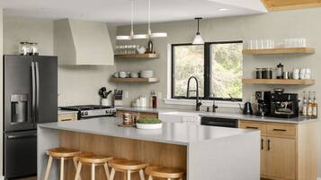 Coffee/tea maker, fridge, microwave, oven