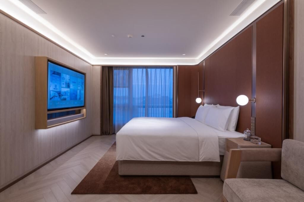 Blackout curtains, soundproofing, iron/ironing board, free WiFi