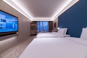 Cortinas blackout y sistema de insonorización 