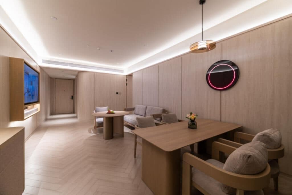 Executive Suite, 1 King Bed, Non Smoking | Interior