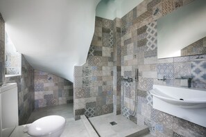 Shower, hair dryer, towels - Afrodite Luxury Villa, Estrellas Luxury Villas (Kefalonia)