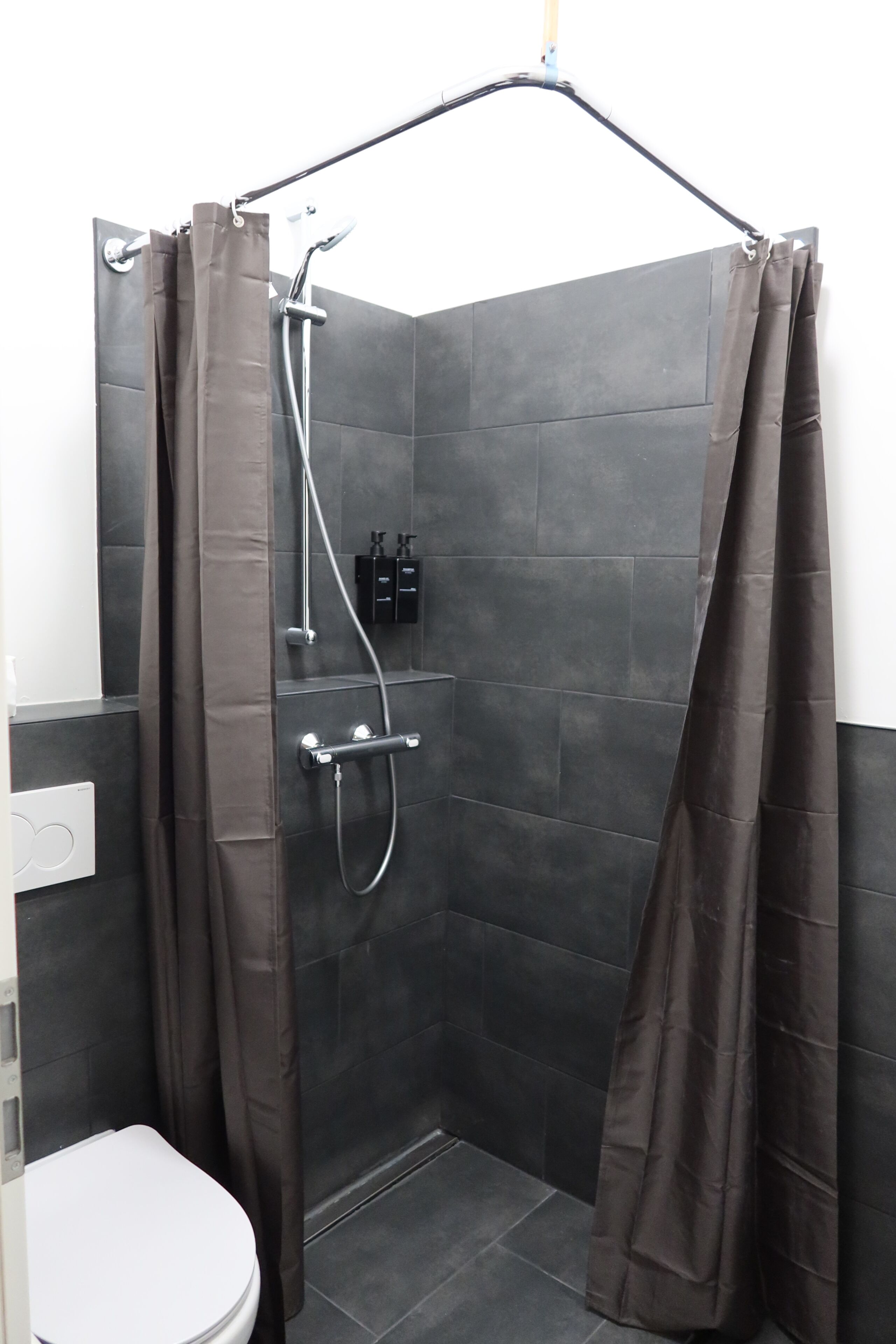 Chambre Triple | Salle de bain