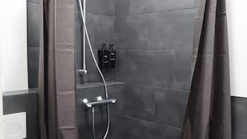 Chambre Triple | Salle de bain