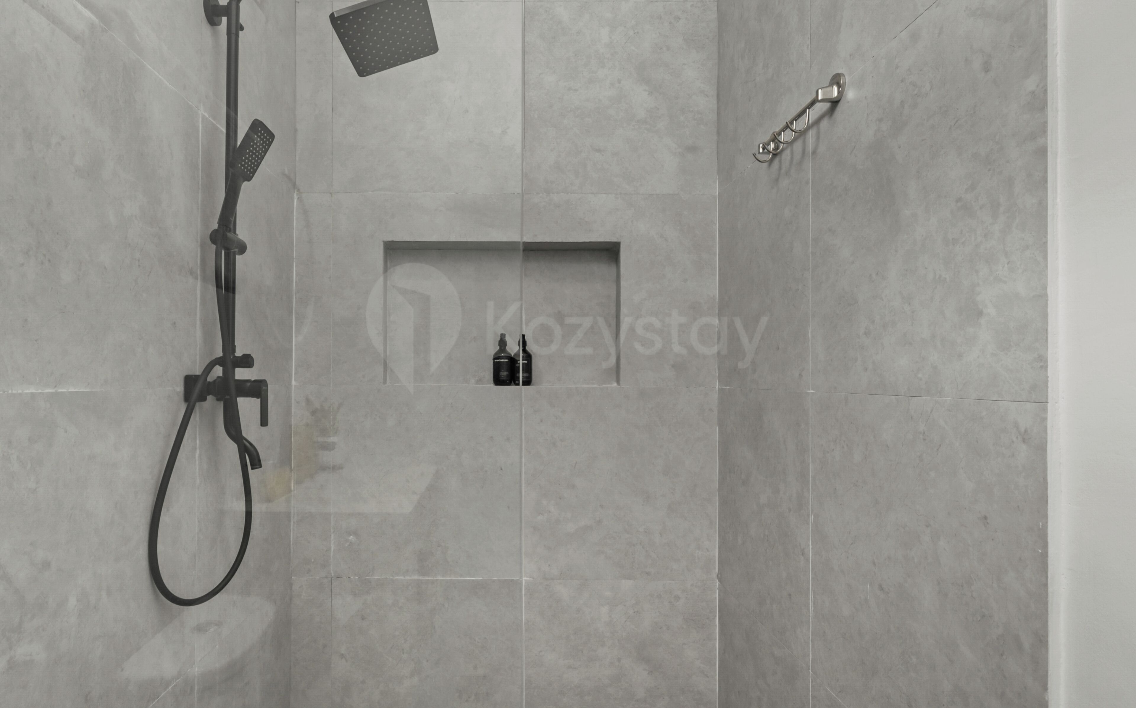 Villa, 3 habitaciones, vistas a la piscina | Baño | Artículos de higiene personal gratuitos, secador de pelo, bidé y toallas