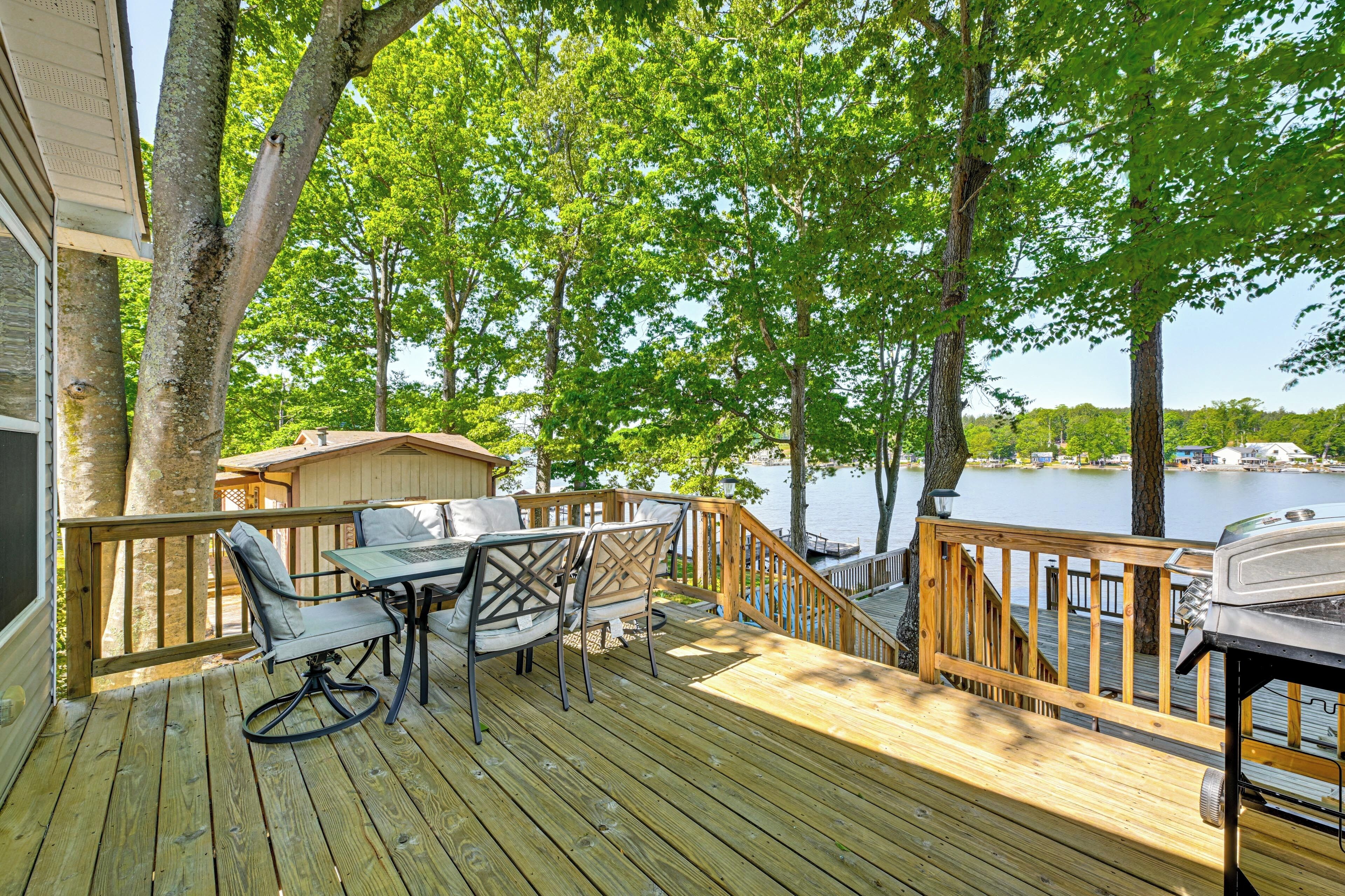 Lexington Vacation Rental | 3BR | 2BA | 1,500 Sq Ft | Stairs Required