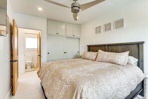 Room - Shop, Dine, Walk to Ocean! San Clemente Retreat (San Clemente)