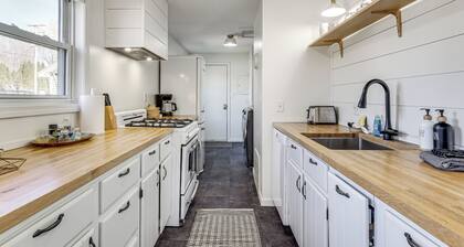 Walkable 3-Unit Escape Near Elk Lake & Bay Access!