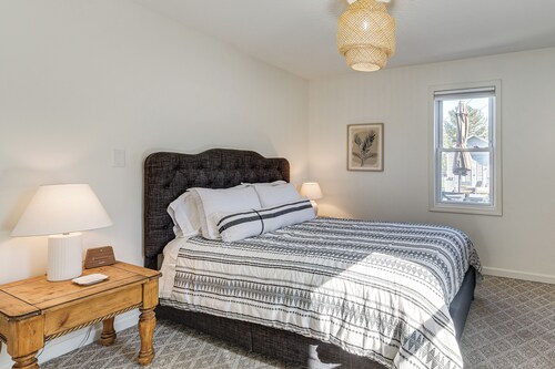 Walkable 3-Unit Escape Near Elk Lake & Bay Access!