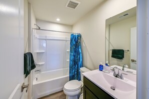 Bathroom - Relax Poolside! Retreat 9 Mi to Rehoboth Beach (Lewes)