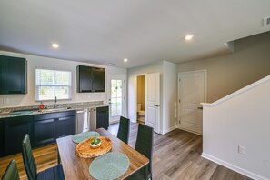 Dining - Relax Poolside! Retreat 9 Mi to Rehoboth Beach (Lewes)