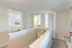 3 chambres, bureau, fer et planche à repasser, accès à Internet