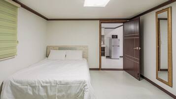 Basic Room, 3 Bedrooms (102 (3 Room, 1F)) | 1 bedroom, free WiFi