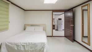 Basic Room, 3 Bedrooms (102 (3 Room, 1F))