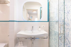 Deluxe Apartment, Sea View | Bathroom - YourHome - Maris Positano (Positano)