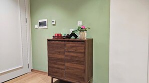 Suite Deluxe, vista al patio | Interior