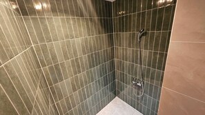 Standard Apartment, 2 Bedrooms | Bathroom | Shower, free toiletries, towels, soap