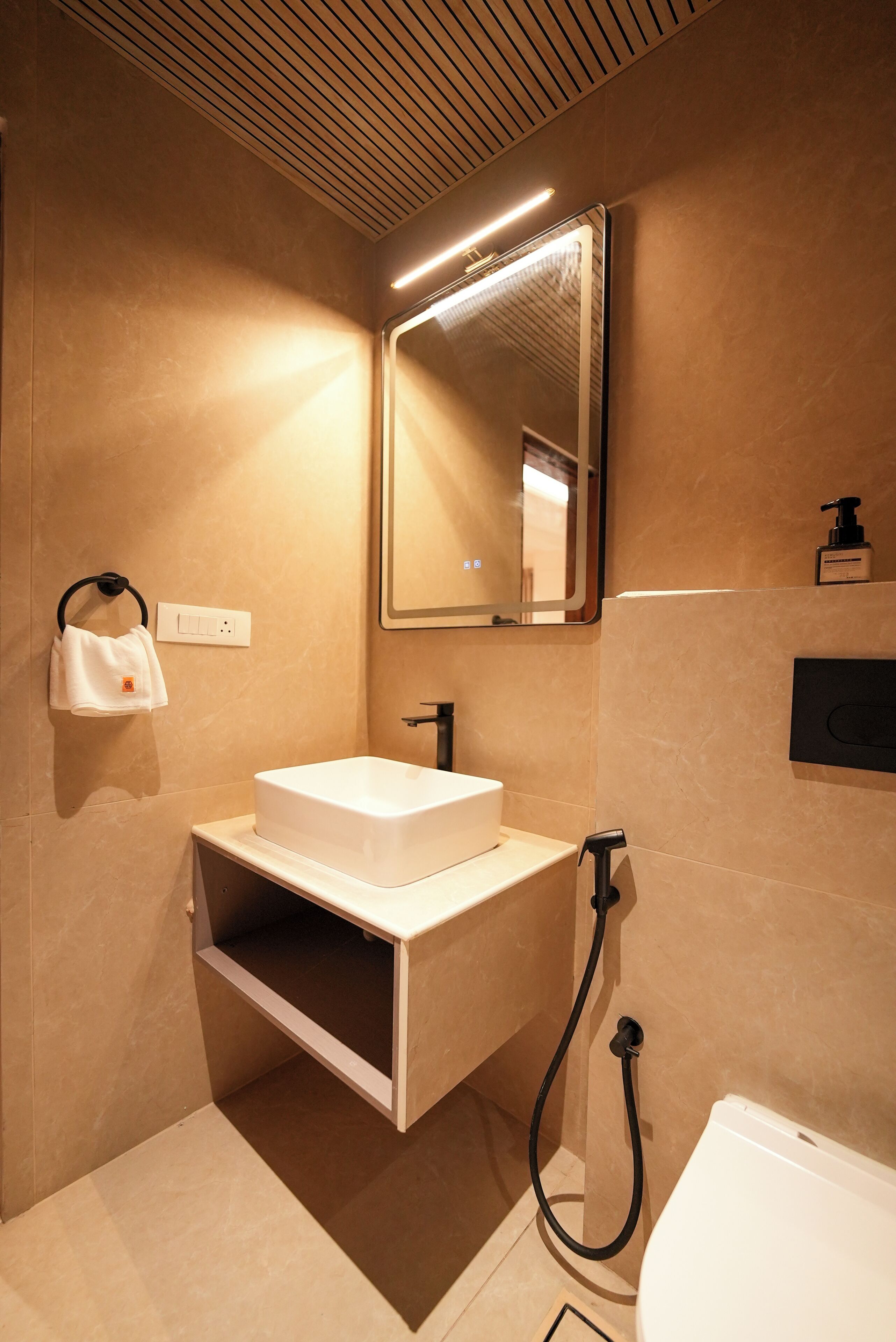 Shower, free toiletries, hair dryer, slippers