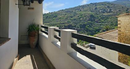 Apartment 'Your Ohanes Retreat' with Mountain Views, Balcony and Wi-Fi