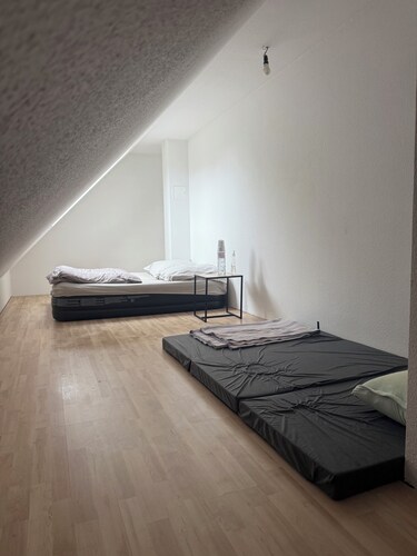 Altan Zimmer's Elmshorn