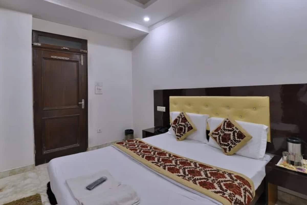 Deluxe Room | Meja, Wi-fi percuma, cadar katil 