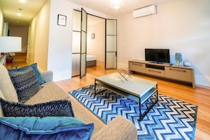 Apartamento Porto, 2 habitaciones, 2 baños, Patio | Khu phòng khách