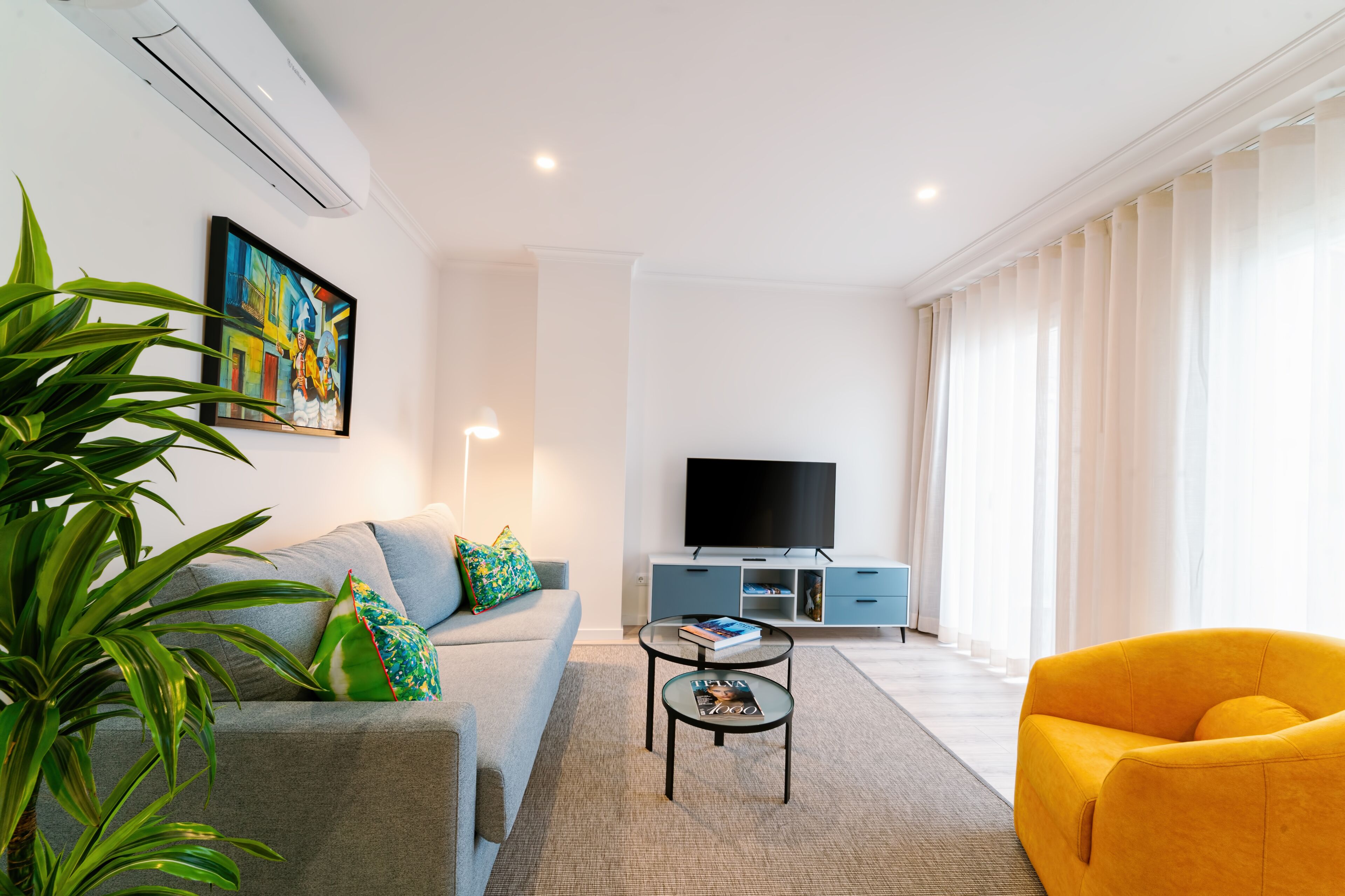 Apartamento Ourense, 1 habitación, 1 baño | 起居区