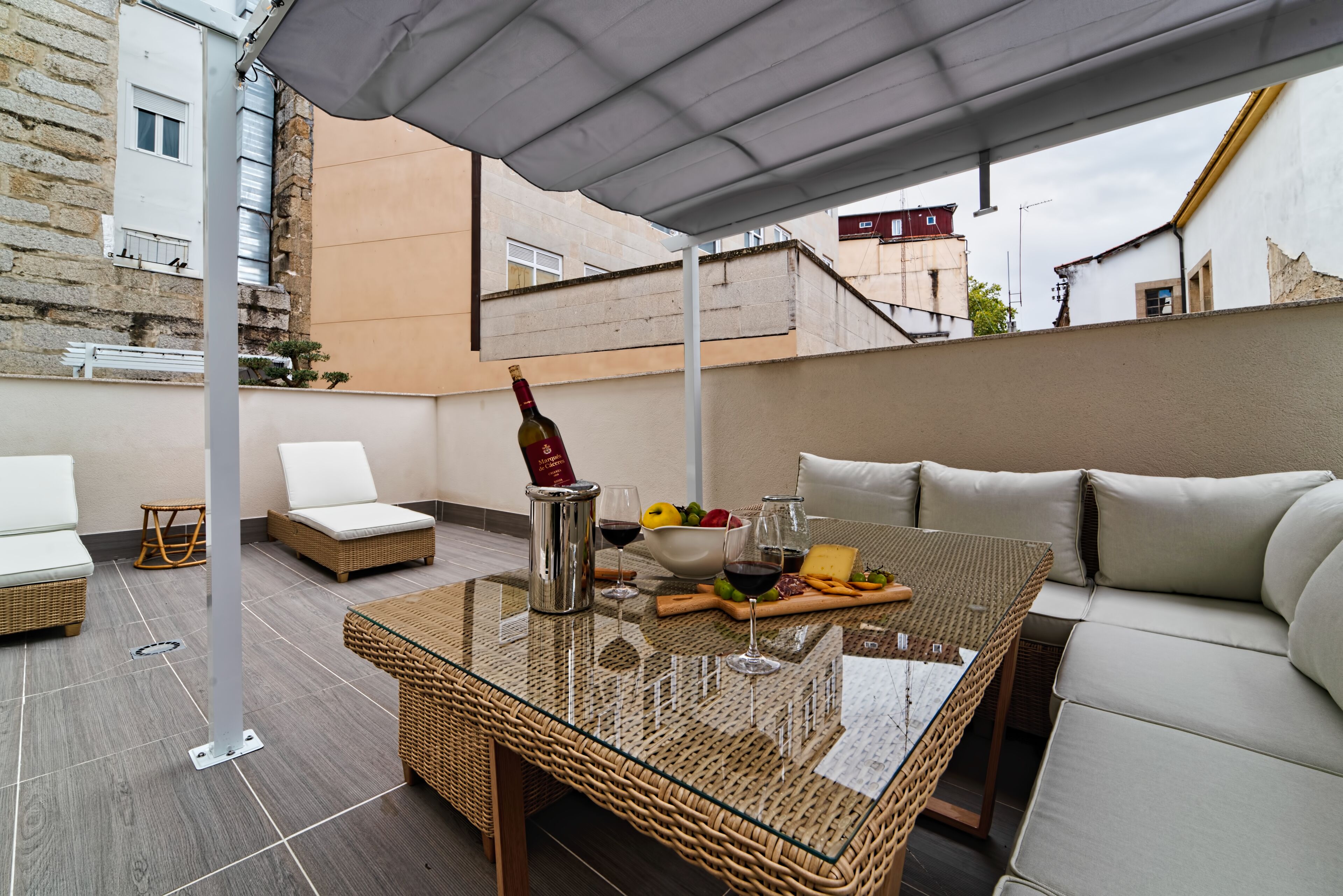Apartamento Ourense, 2 habitaciones, 2 baños, Terraza | 室外用餐
