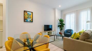 Apartamento Ourense, 2 habitaciones, 2 baños, Terraza | Woonruimte