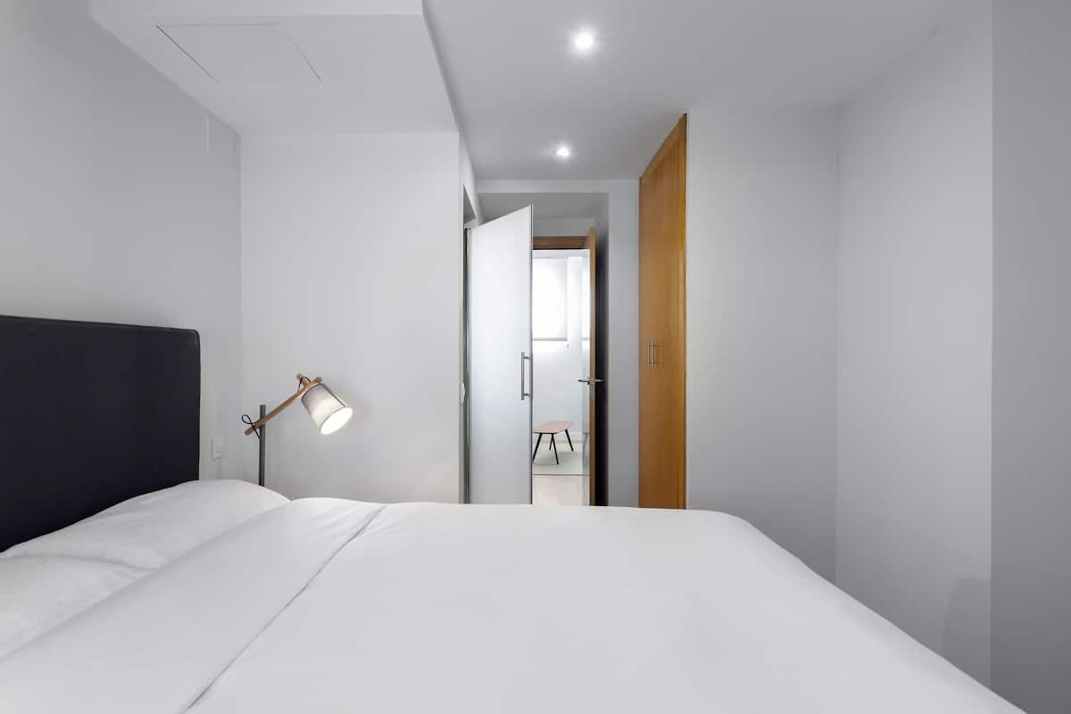 Apartamento Malasaña, Ático | Cofres nos quartos, cortinas blackout, ferros/tábuas de passar roupa