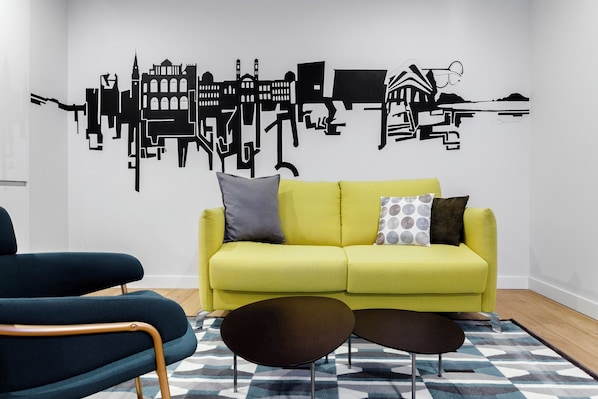 Apartamento Malasaña, 1 habitación, 1 baño | Área de estar