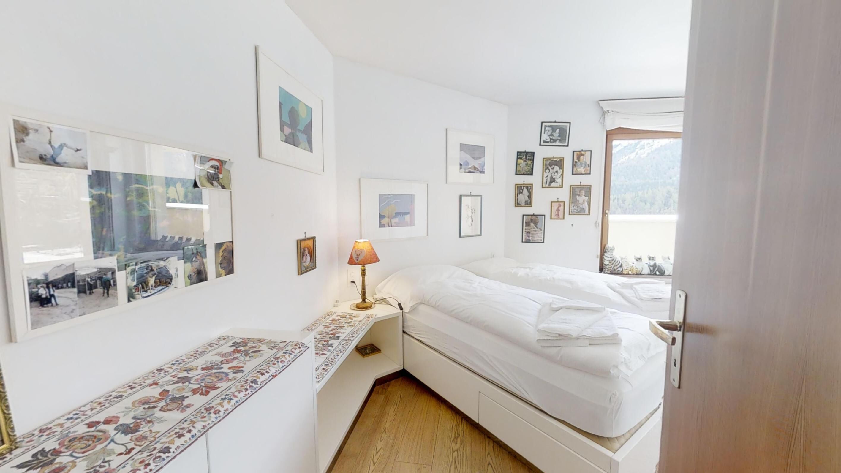 1 bedroom, desk, iron/ironing board, WiFi