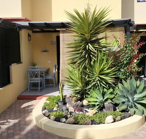 House, 1 Bedroom, Patio, Garden View | Outdoor dining - Casa Zimbo in Costa Calma (Pajara)