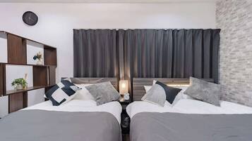 2 bedrooms, iron/ironing board, bed sheets
